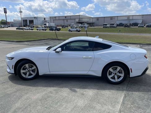 Used 2024 Ford Mustang Coupe RWD image 6