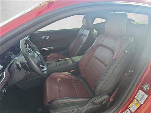 Used 2024 Ford Mustang GT Premium image 9