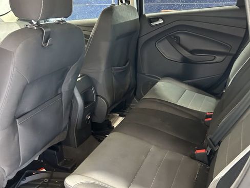 Used 2015 Ford Escape SE FWD image 9