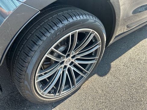 Certified 2026 Porsche Macan AWD/4WD image 14