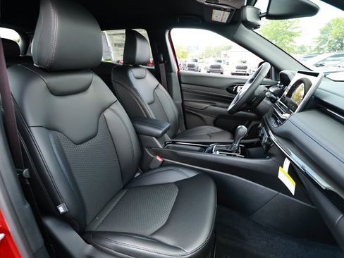 New 2026 Jeep Compass Latitude AWD/4WD image 27