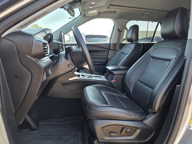 Certified 2024 Ford Explorer Limited w/ Limited Technology Package RWD image 13