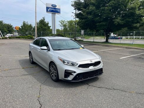Used 2019 Kia Forte S w/ S Premium Package FWD image 4