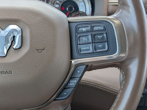 Used 2022 RAM 2500 Limited AWD/4WD image 16