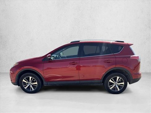 Used 2017 Toyota RAV4 XLE FWD image 8