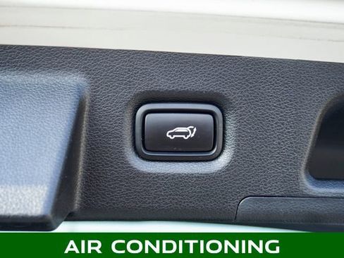 Used 2023 Hyundai Santa Fe SEL image 6