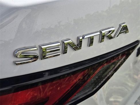 Used 2023 Nissan Sentra SV image 7