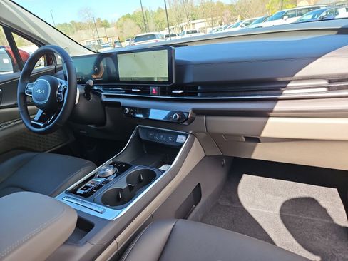 New 2026 Kia Carnival EX image 16