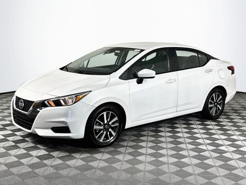 Used 2022 Nissan Versa SV FWD image 36