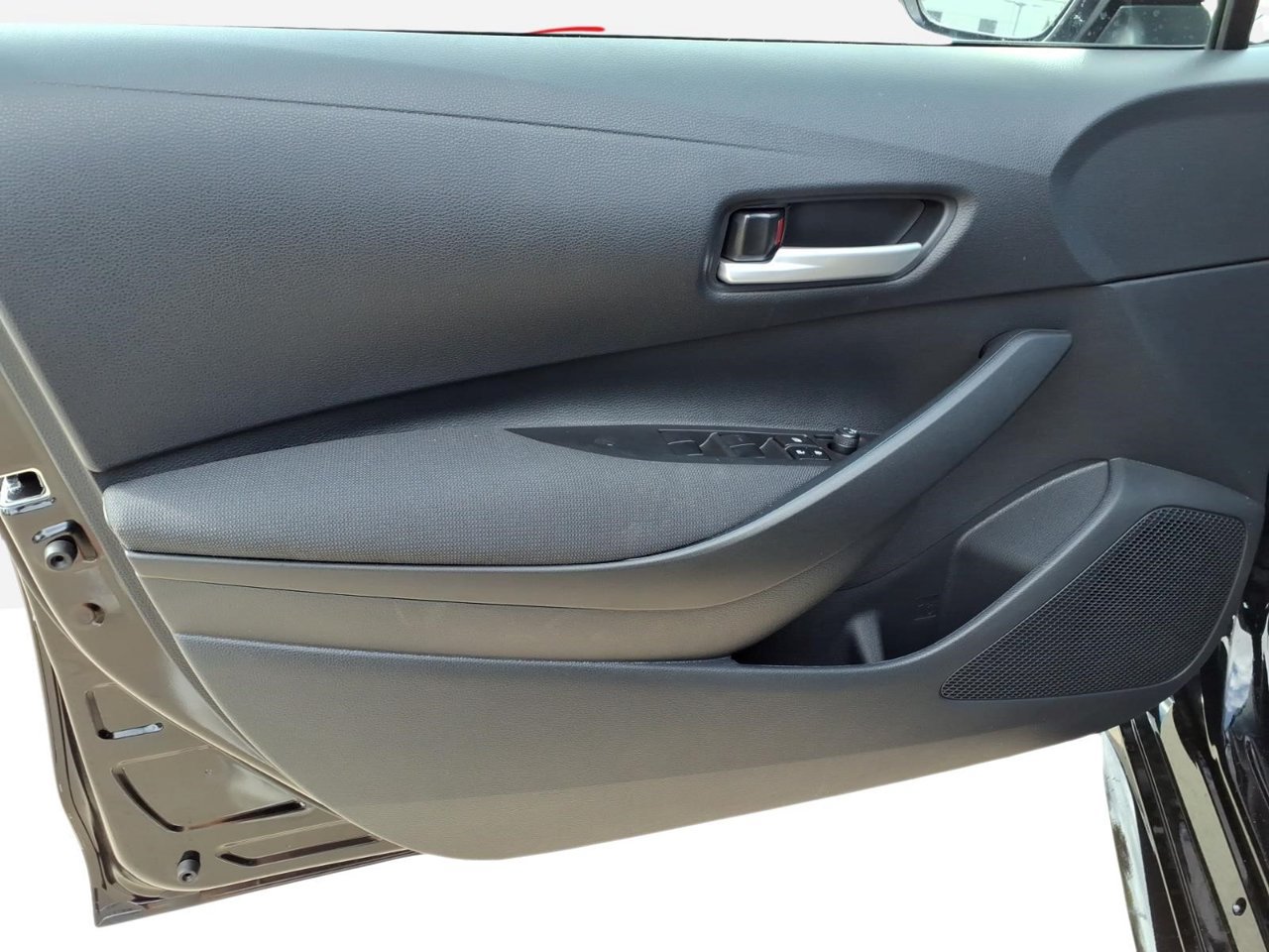 Used 2027 Toyota Corolla SE FWD image 16