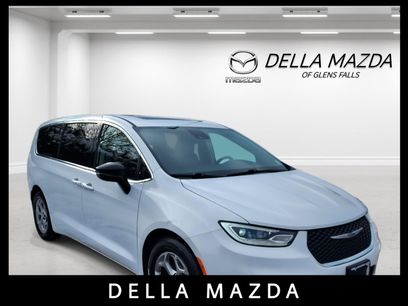 Used 2024 Chrysler Pacifica Limited