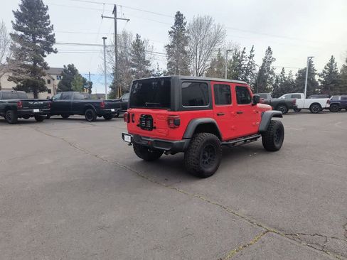 Used 2018 Jeep Wrangler Unlimited Sport S AWD/4WD image 5