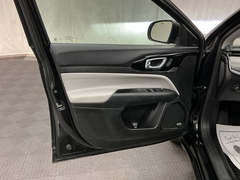 Used 2022 Jeep Compass Limited w/ Elite Group AWD/4WD image 21