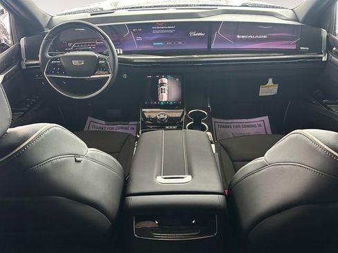 New 2026 Cadillac Escalade Luxury w/ Touring Package image 10