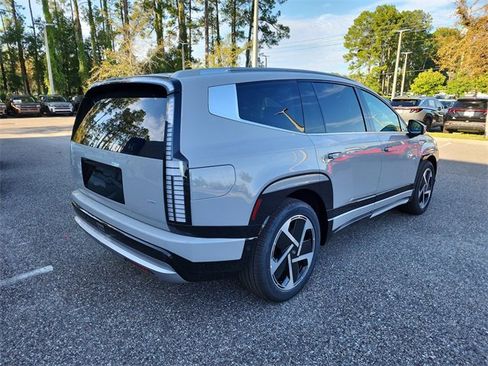 New 2026 Hyundai Ioniq 9 Limited image 3