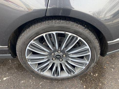 Used 2022 Land Rover Range Rover Westminster Edition image 10