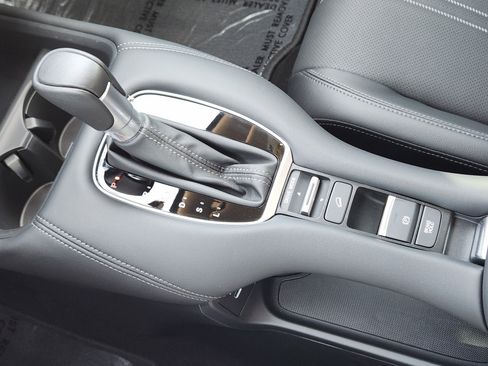 Certified 2024 Honda HR-V EX-L image 20