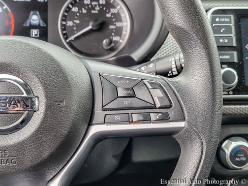 Used 2020 Nissan Kicks SV image 17