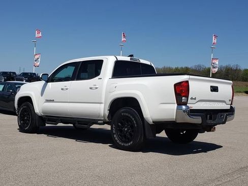 Used 2022 Toyota Tacoma SR5 AWD/4WD image 7