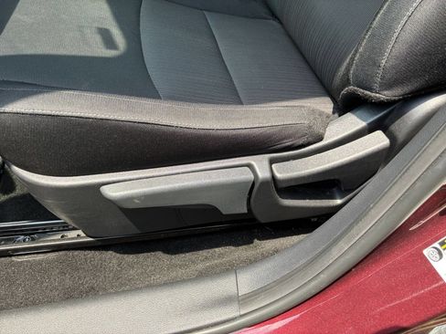 Used 2025 Nissan Sentra SV FWD image 18