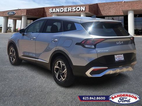 Used 2023 Kia Sportage LX image 5