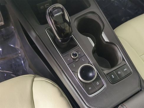 Used 2023 Cadillac XT4 Sport image 15