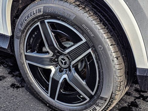 New 2026 Mercedes-Benz GLC 300 4MATIC image 10