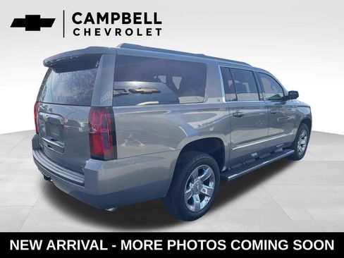 Used 2017 Chevrolet Suburban LT w/ LT Signature Package AWD/4WD image 5