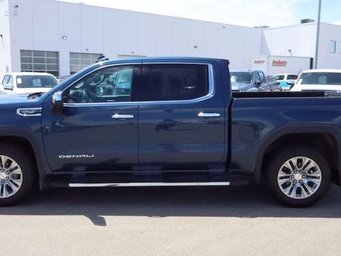 Used 2019 GMC Sierra 1500 Denali w/ Technology Package AWD/4WD image 4