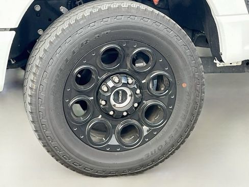 Used 2025 Ford F250 XLT w/ Black Appearance Package AWD/4WD image 31
