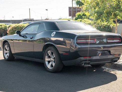 Used 2016 Dodge Challenger SXT RWD image 3