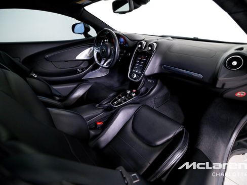 Used 2023 McLaren GT RWD image 20
