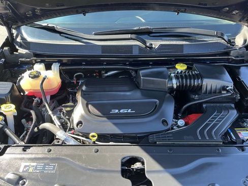 Used 2017 Chrysler Pacifica LX image 19