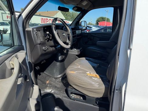Used 2013 Chevrolet Express 1500 image 7