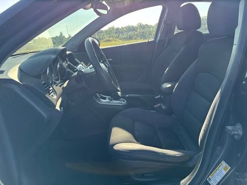 Used 2015 Chevrolet Cruze LT w/ Sun And Sound Package FWD image 7
