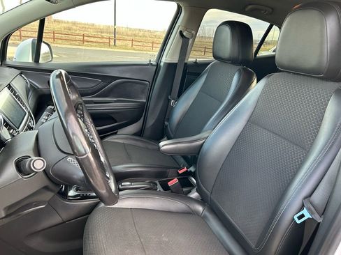 Used 2018 Buick Encore Preferred image 10