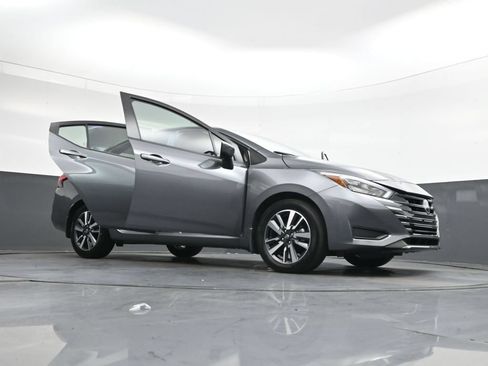 Used 2025 Nissan Versa SV w/ Trunk Package FWD image 49