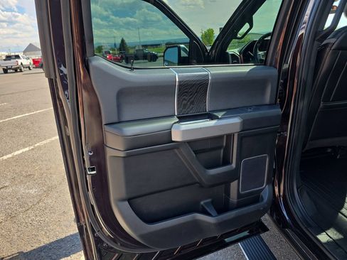 Used 2018 Ford F150 Platinum w/ Equipment Group 701A Luxury AWD/4WD image 29