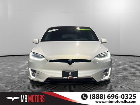 Used 2018 Tesla Model X 75D image 9