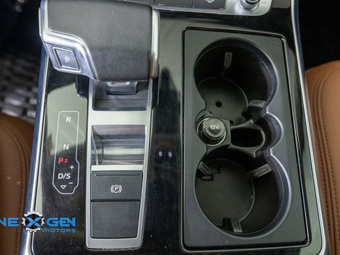Used 2023 Audi Q7 3.0T Premium Plus w/ Premium Plus Package AWD/4WD image 23