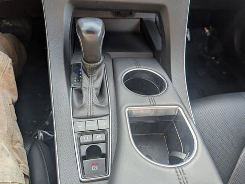 Used 2022 Toyota Avalon XSE image 15