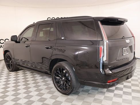 Used 2021 Cadillac Escalade Sport Platinum w/ LPO, ONYX Package AWD/4WD image 25