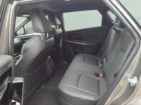 Used 2023 Subaru Solterra AWD image 8