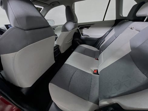 Used 2021 Toyota RAV4 XLE w/ Convenience Package AWD/4WD image 29