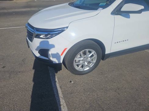 Used 2023 Chevrolet Equinox LT w/ Driver Convenience Package FWD image 3