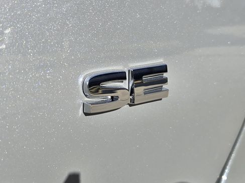 New 2026 Mitsubishi Outlander SE AWD/4WD image 8