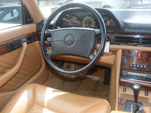 Used 1991 Mercedes-Benz 560 SEL image 23