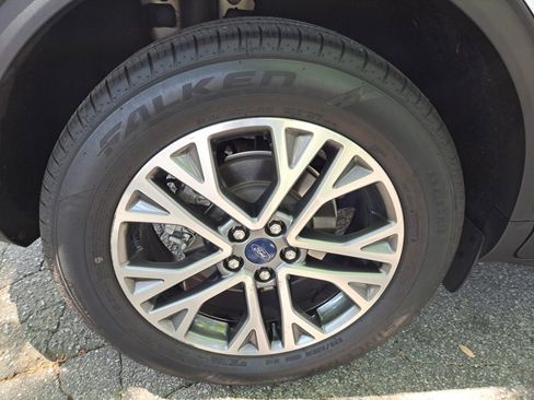 Used 2021 Ford Escape SEL w/ Technology Package FWD image 21