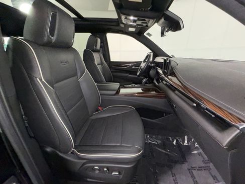 Used 2023 Cadillac Escalade Premium Luxury w/ Performance Package AWD/4WD image 28