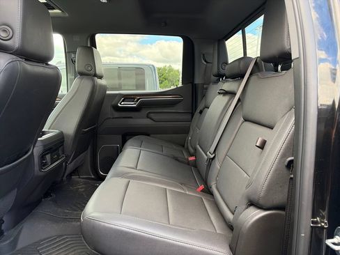 Used 2025 Chevrolet Silverado 1500 LT Trail Boss w/ Convenience Package II AWD/4WD image 26